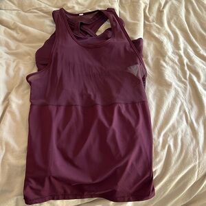 Lululemon tank with attached bra